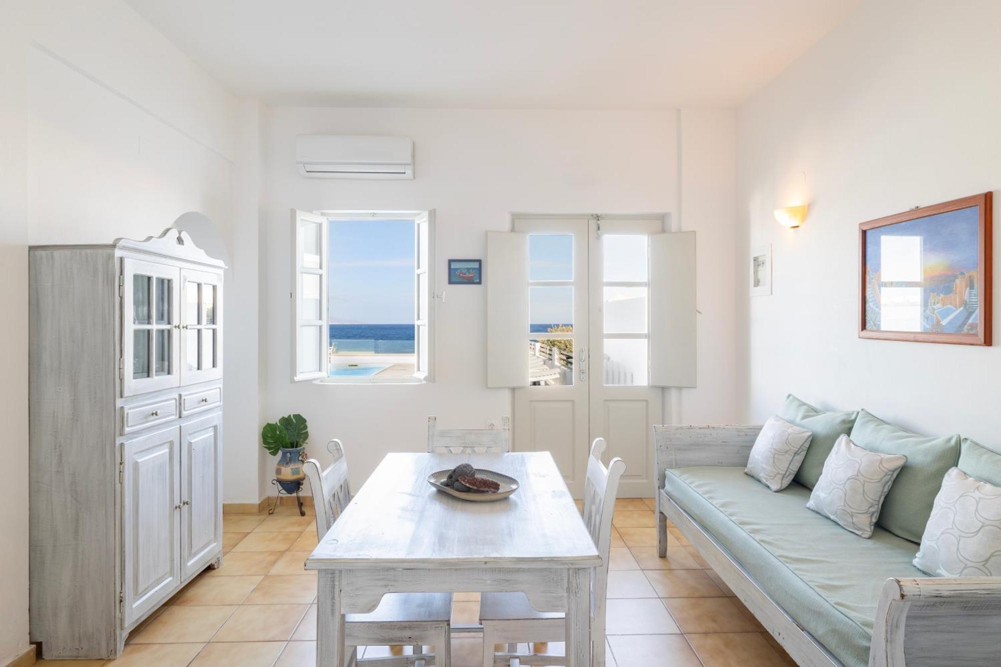 Vrachia Studios & Apartments Oia  Luaran gambar