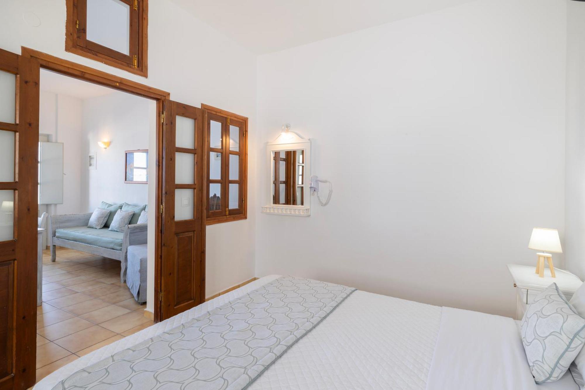 Vrachia Studios & Apartments Oia  Luaran gambar