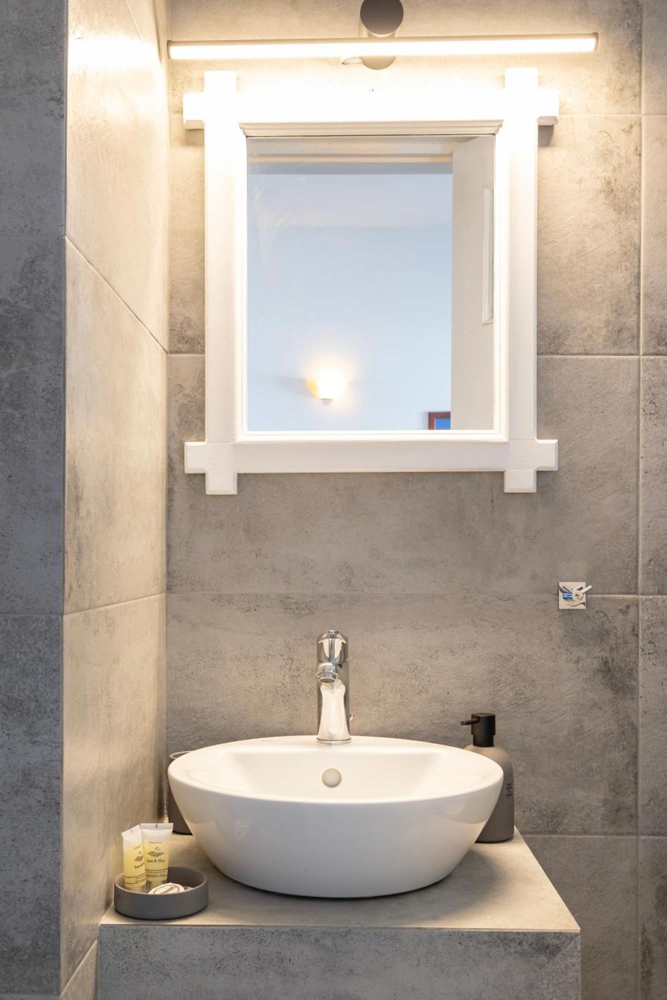 Vrachia Studios & Apartments Oia  Luaran gambar
