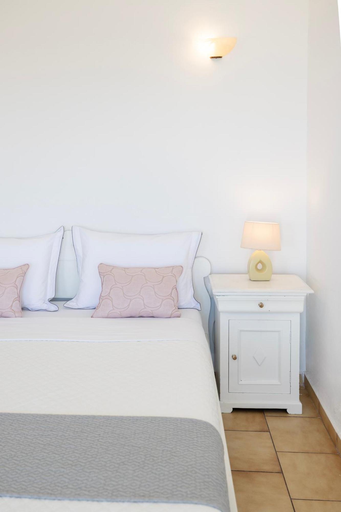 Vrachia Studios & Apartments Oia  Luaran gambar